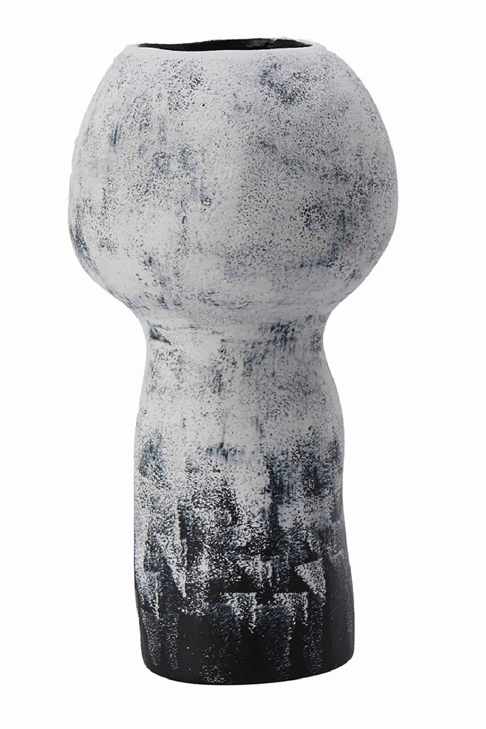 Incised Ceramic Vase | Liang & Eimil Lynton I