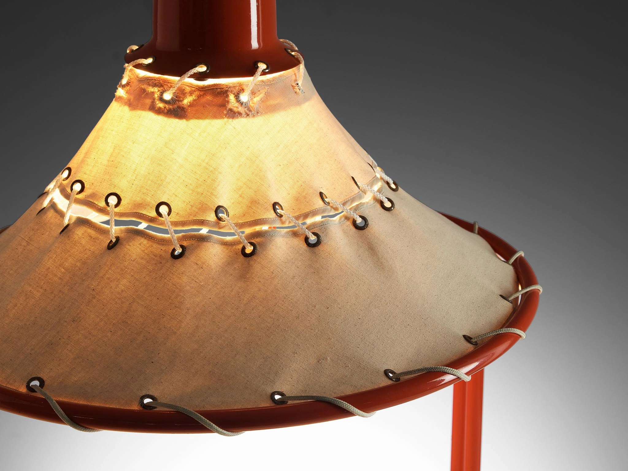 Ingrid of Sweden Table Lamp in Linen and Red Metal