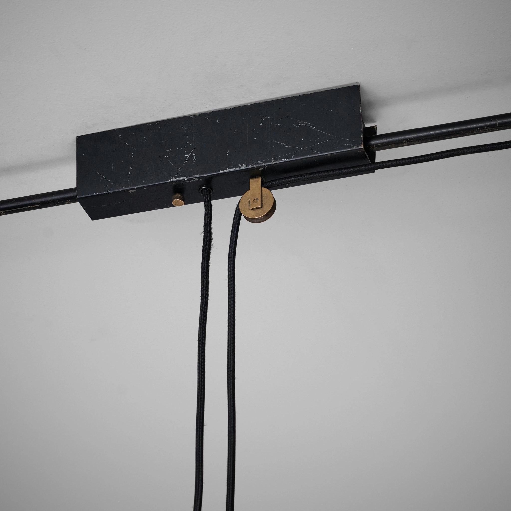 Italian Adjustable Counterweight Pendant Lamp