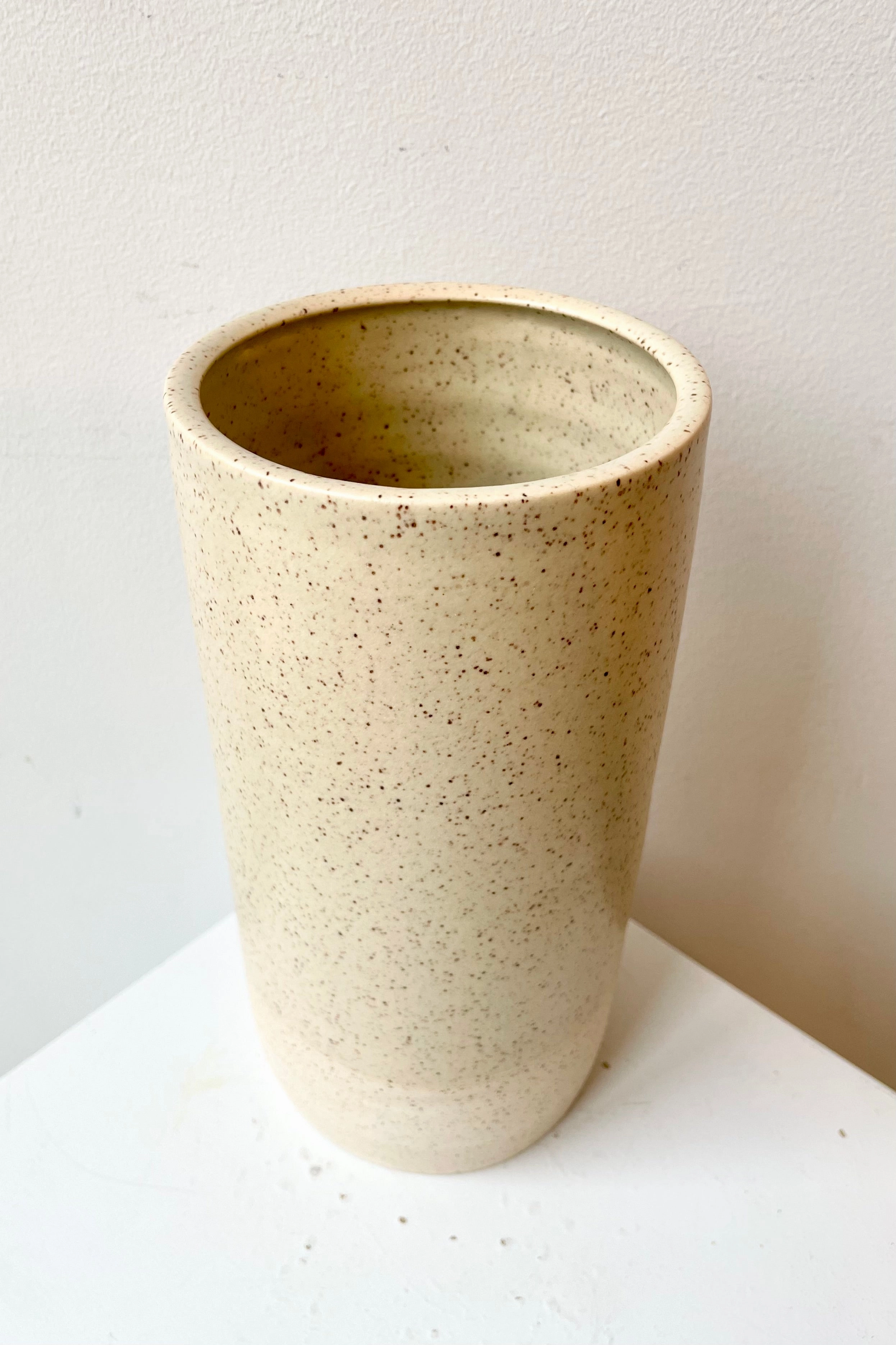 Jacqueline Vase Butter Speckle Large