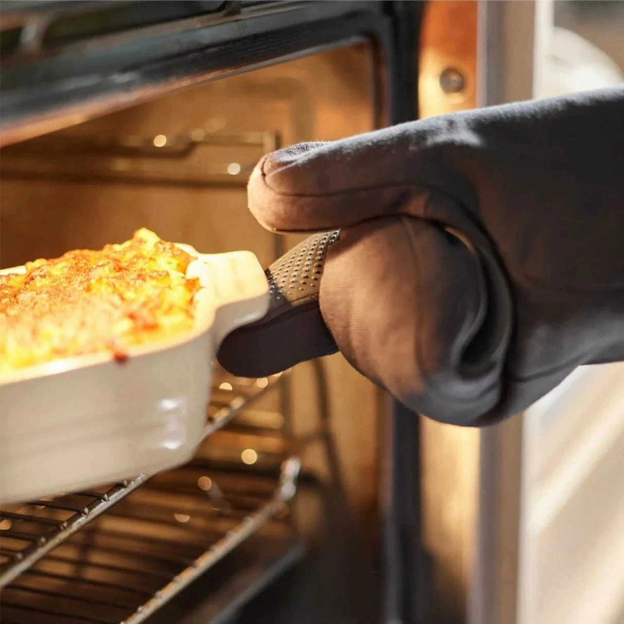 Joseph Joseph Pinch Easy-grip Single Oven Glove In Grey