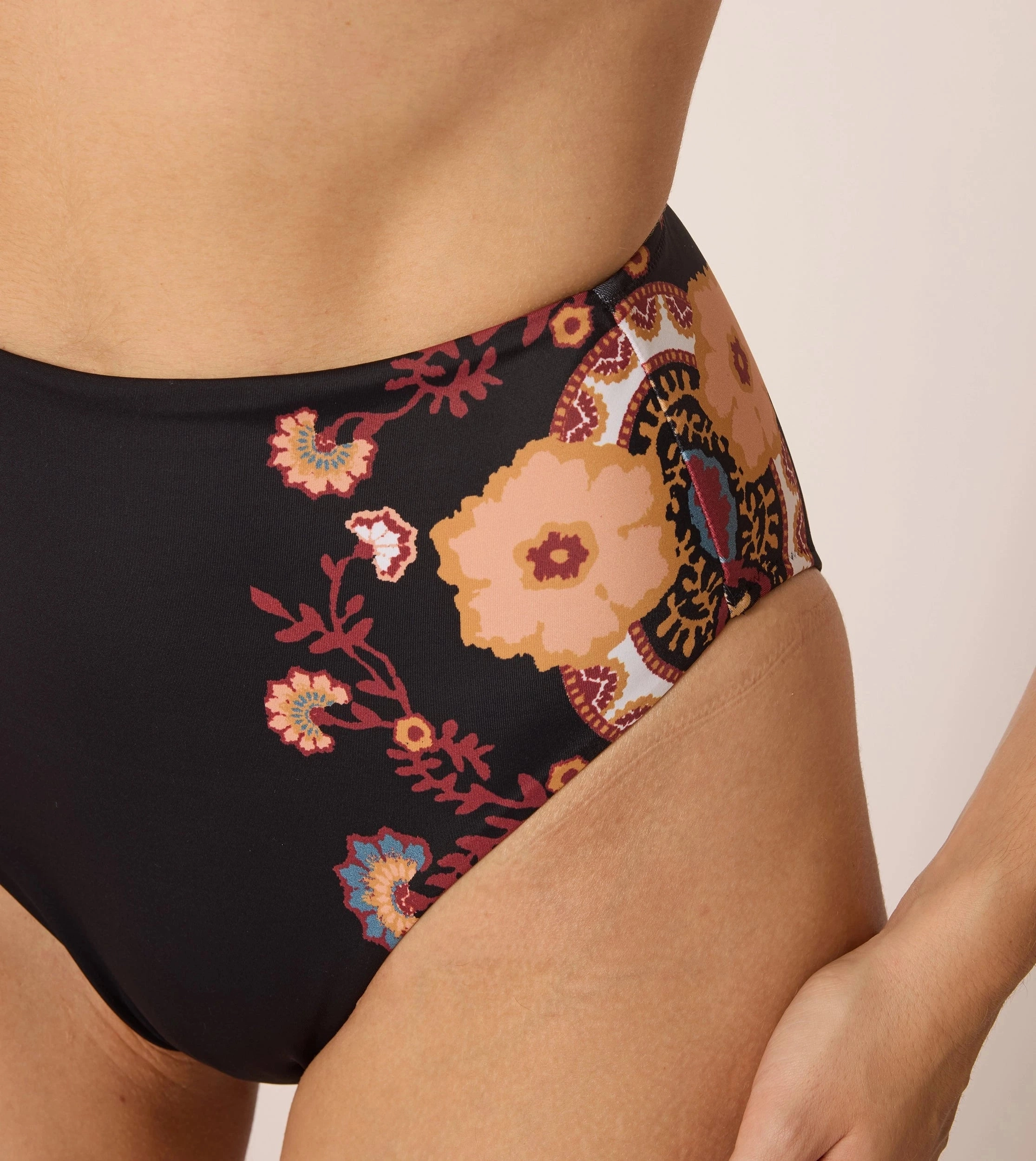 Kimber Bottom | Dark Lagos