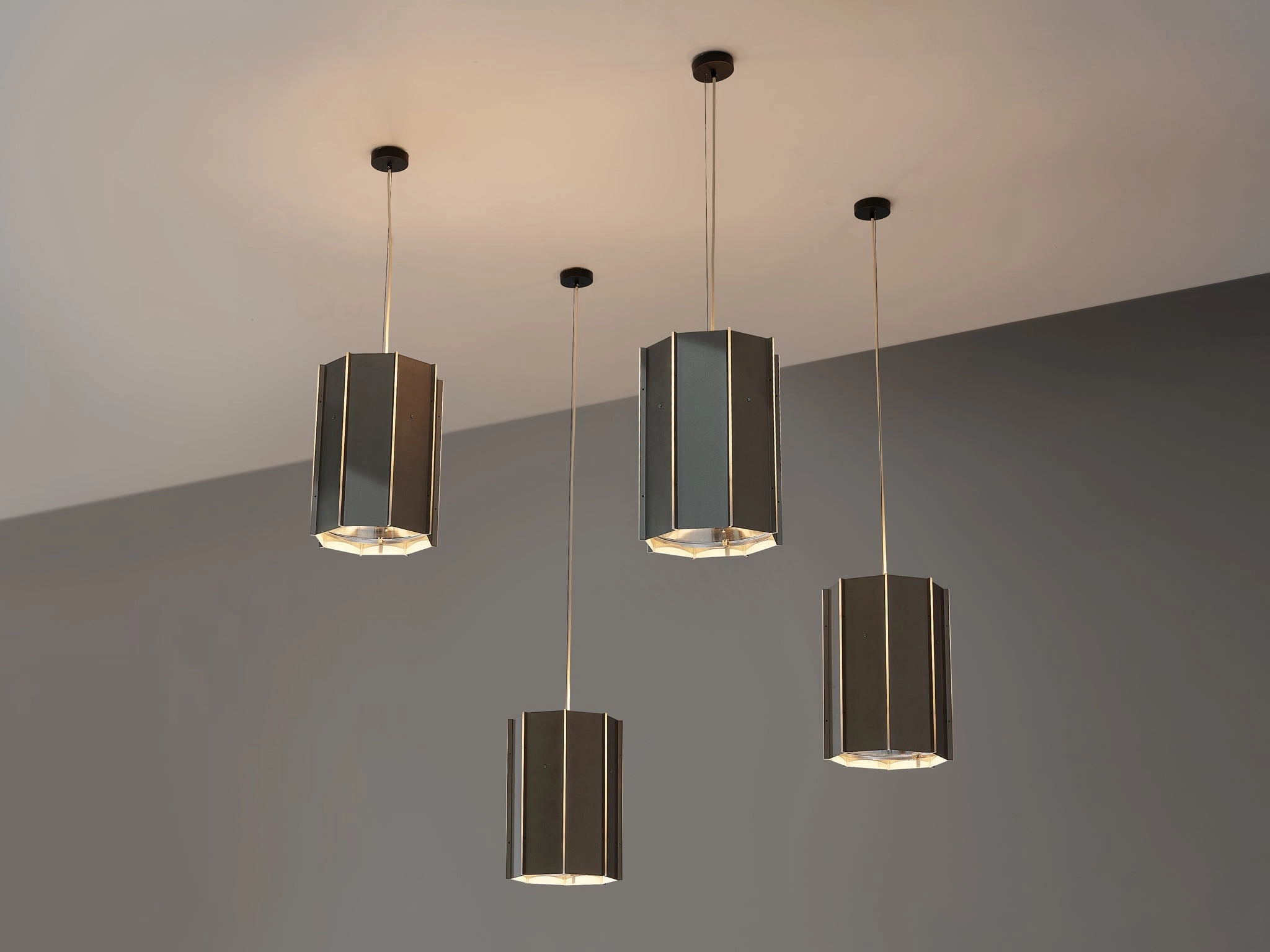 Large RAAK Pendants Model 'B-1011' in Aluminum and Perspex Knife Set,Kitchen Knives