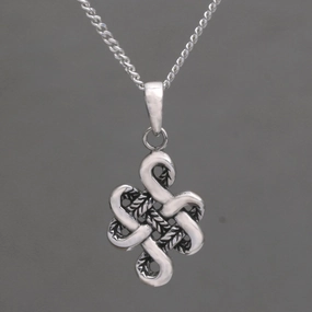 Life Knot Handmade in Bali 925 Sterling Silver Knot Pendant Necklace
