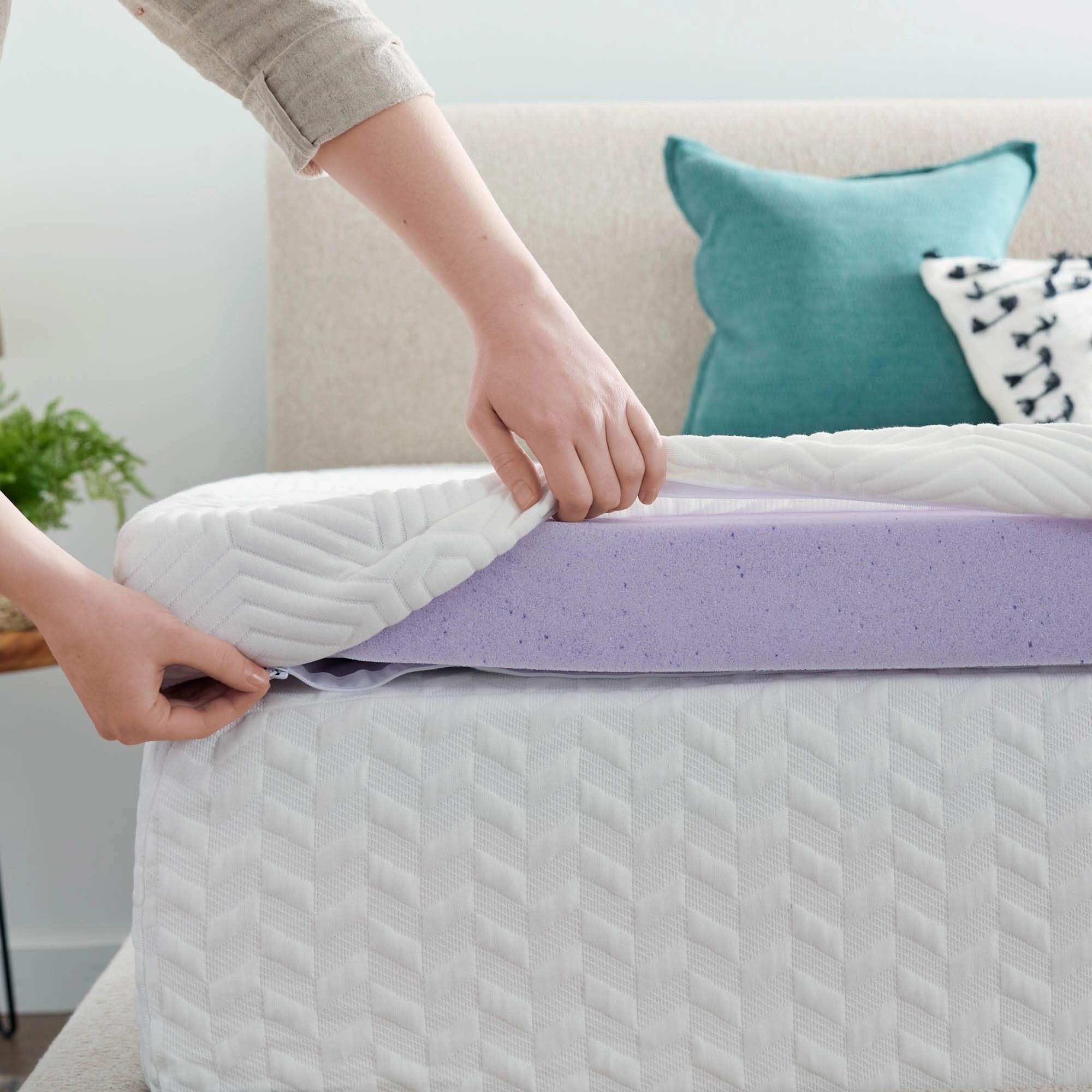 Lucid Lavender and Gel Covered Mattress Topper 2,3,4 inch - N/A