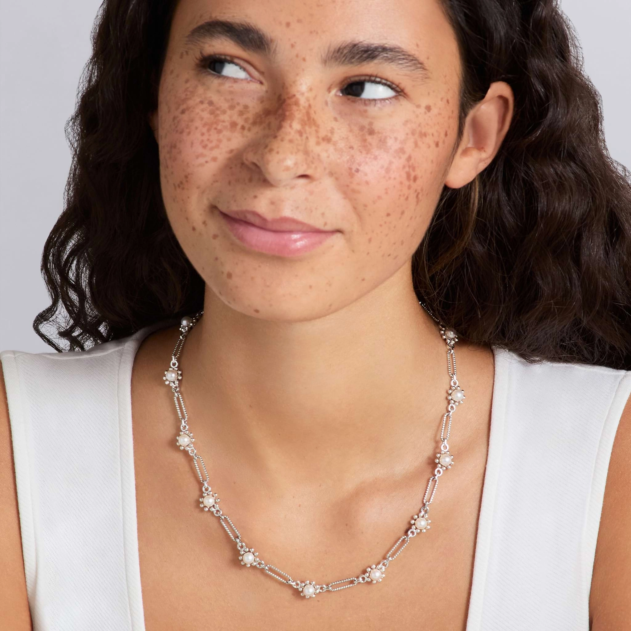 Luna Fleur Pearl Link Necklace