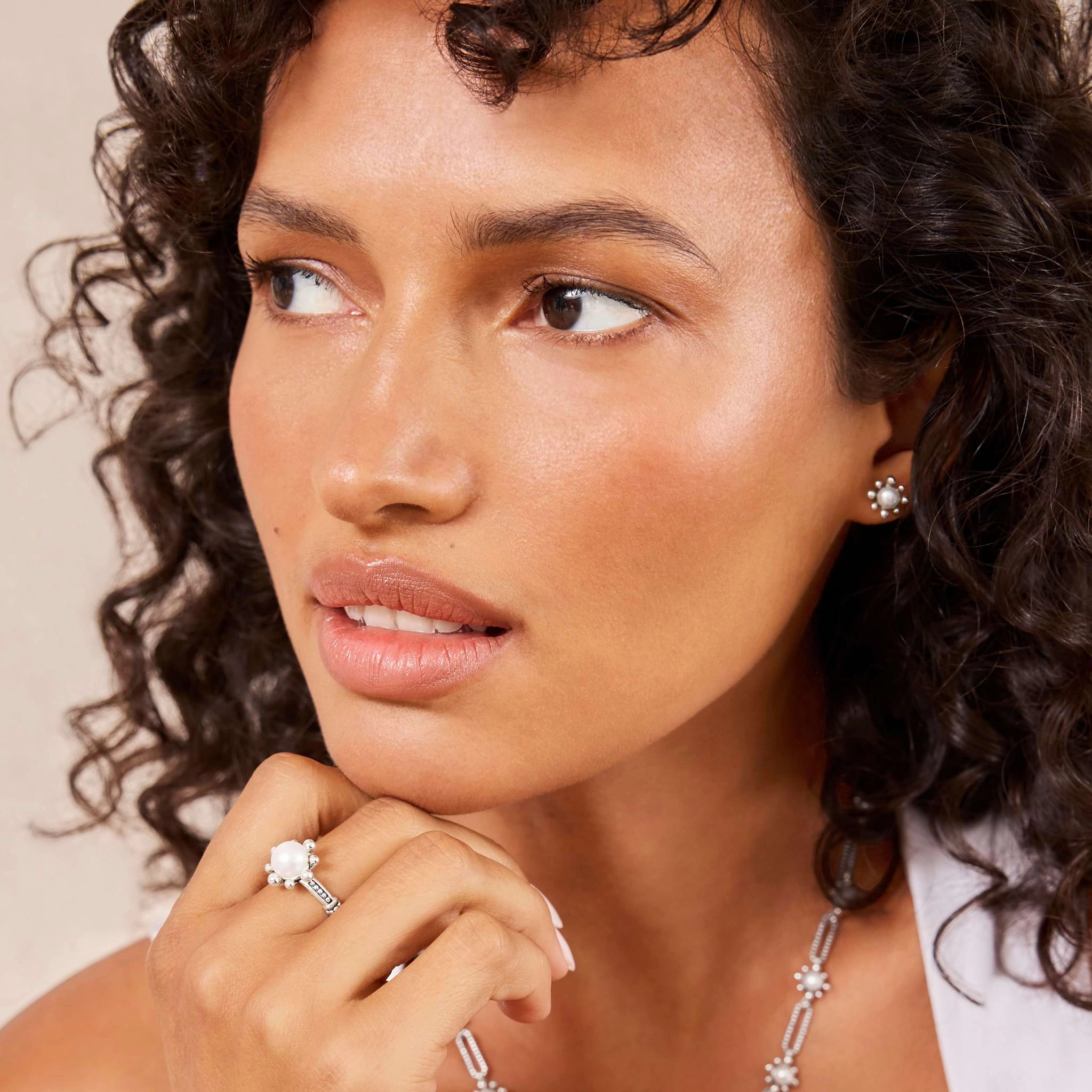 Luna Fleur Pearl Stud Earrings
