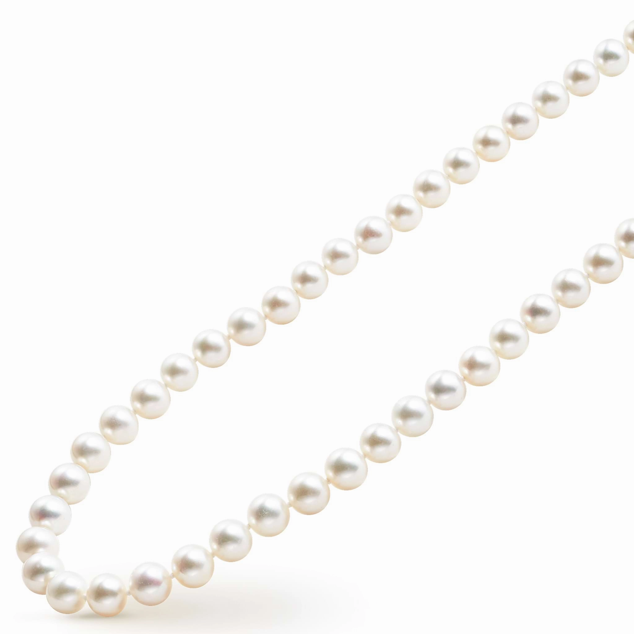 Luna Large Pearl Necklace