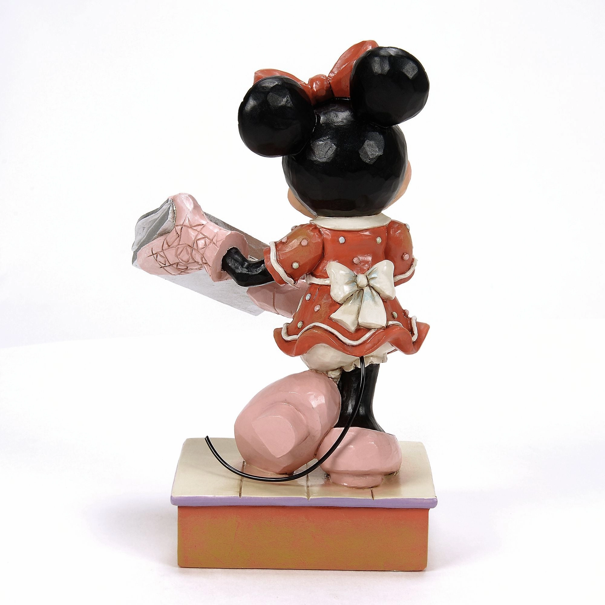 Minnie w/ Gingerbread Cookies