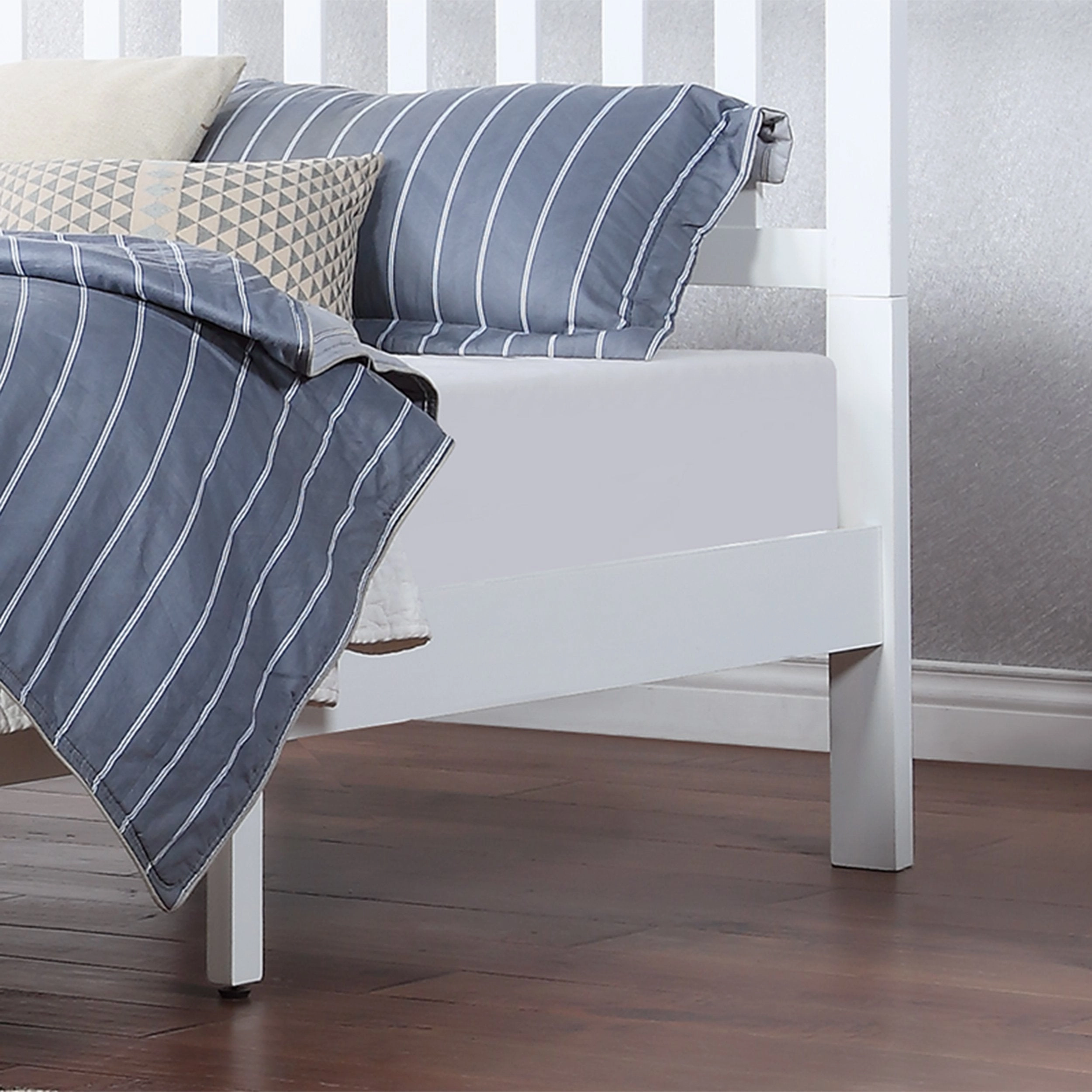 Modern Farmhouse Acacia Wood Queen Bed Platform - NH717113