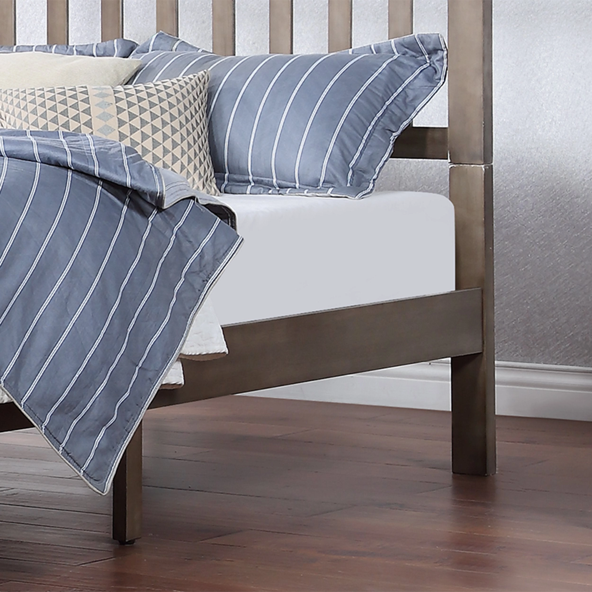 Modern Farmhouse Acacia Wood Queen Bed Platform - NH717113