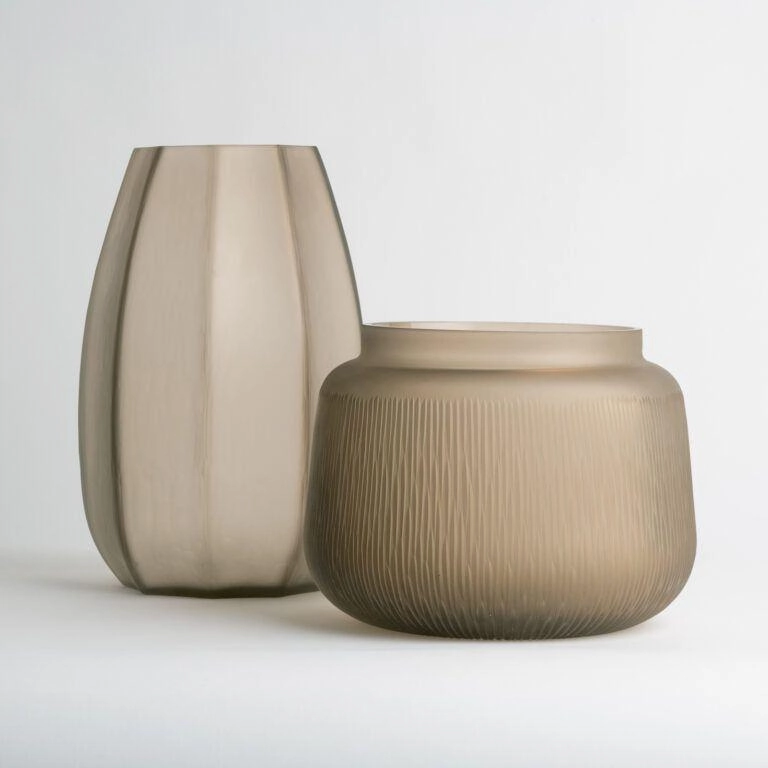 Nadia Vase