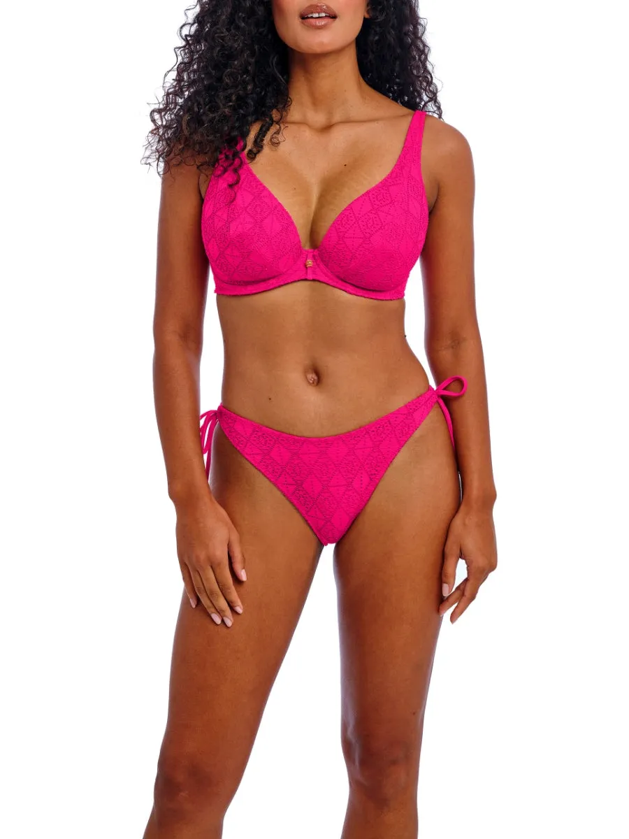 Nomad Nights High Apex Bikini Top - Fuchsia