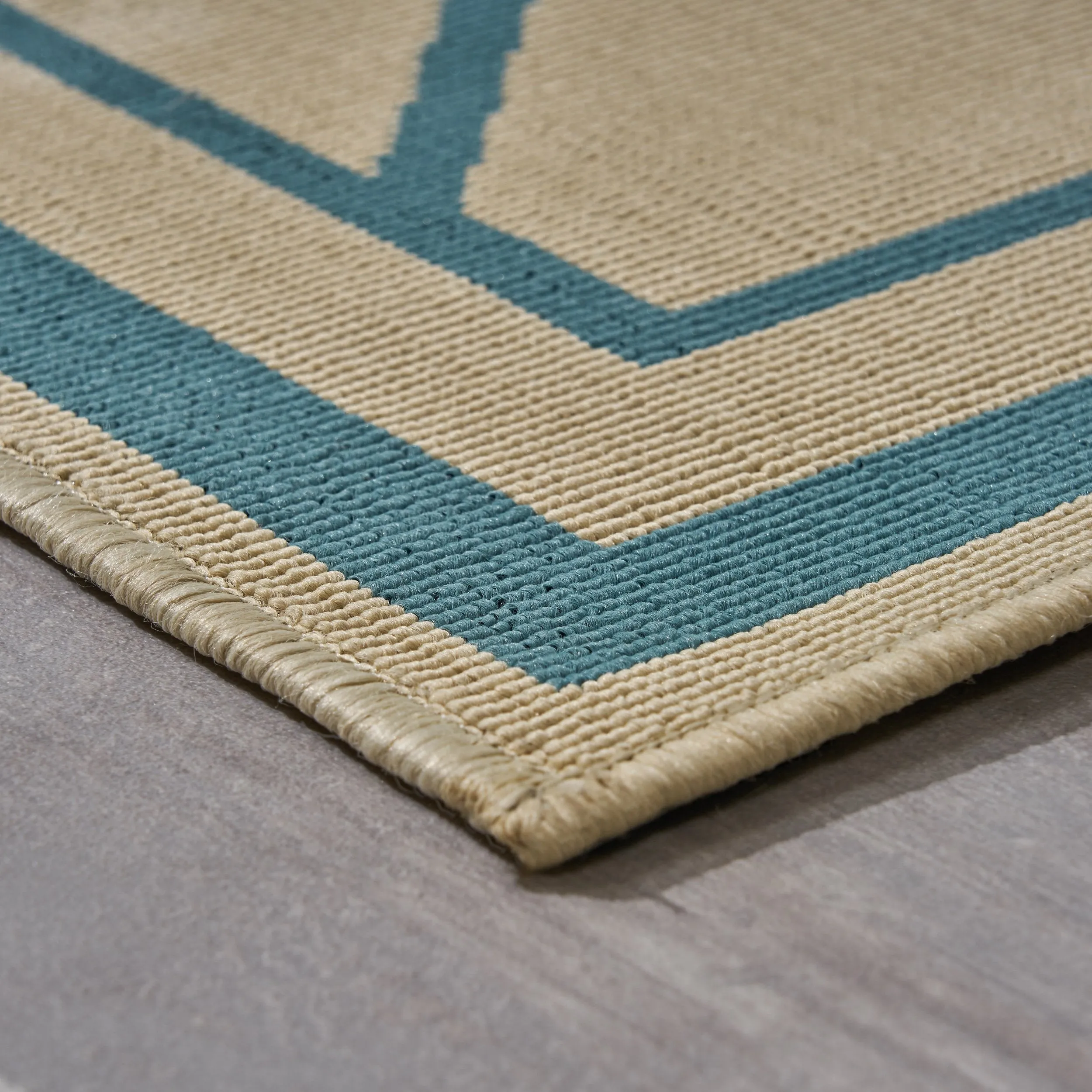 Outdoor Geometric Area Rug - NH935803
