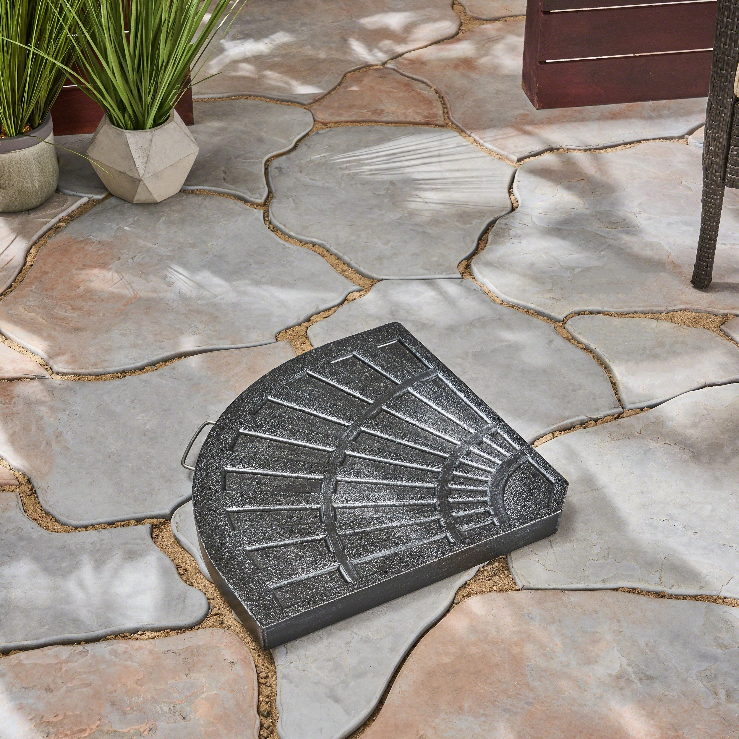 Outdoor 30lb Fan-Shaped Resin Umbrella Base, Brushed Black - NH866403 patio chairs, outdoor seating