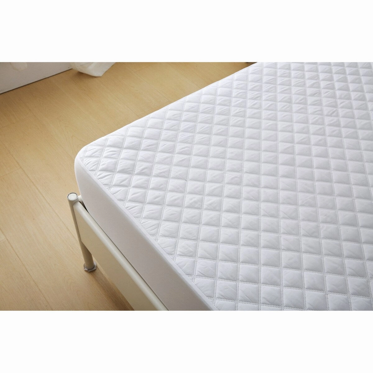 Premium Soft Quilted Waterproof All Season Bedding Deep Pocket Mattress Cover Protector Fitted Mattress Pad