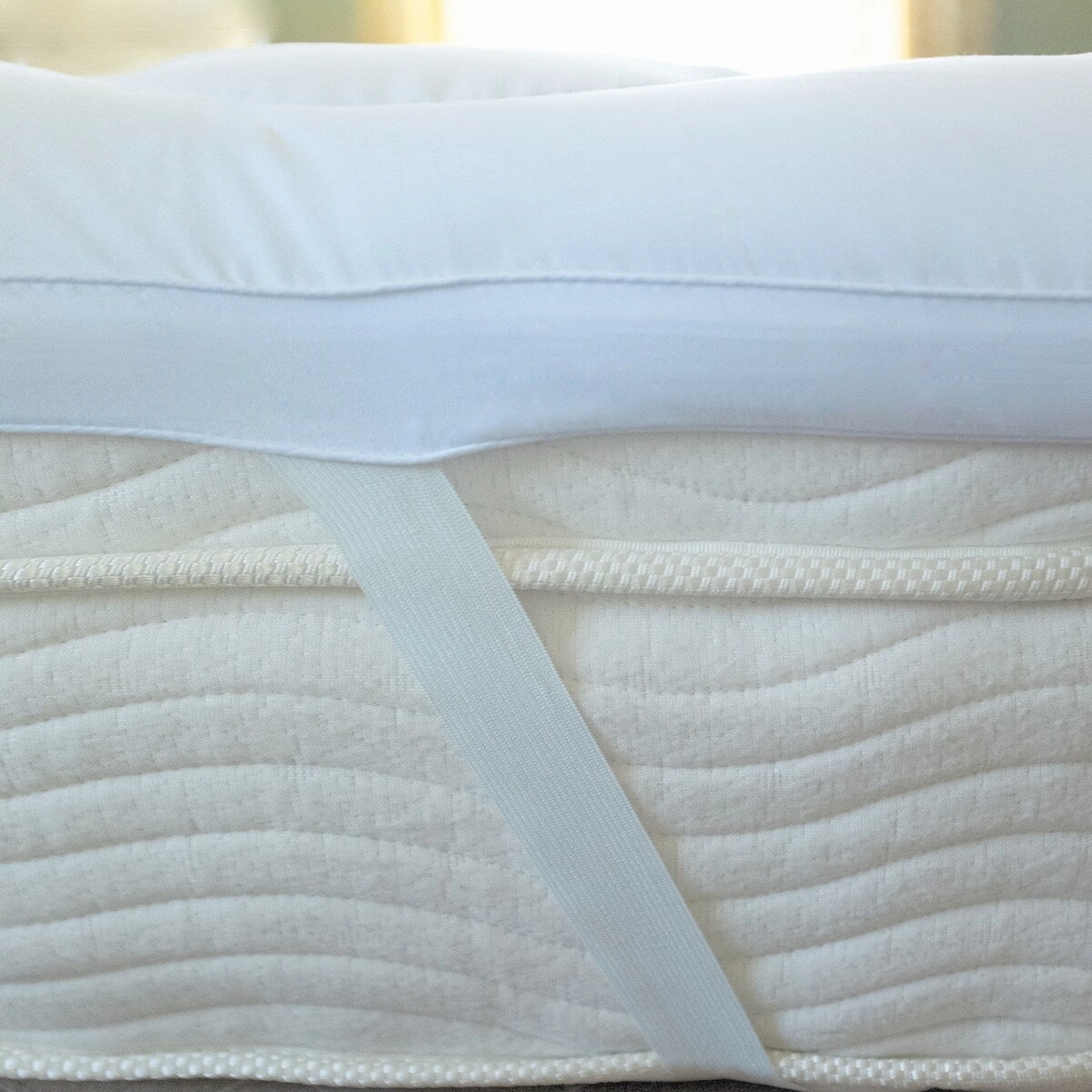 Premium Ultra Soft Comfortable 2" Mattress Topper - White