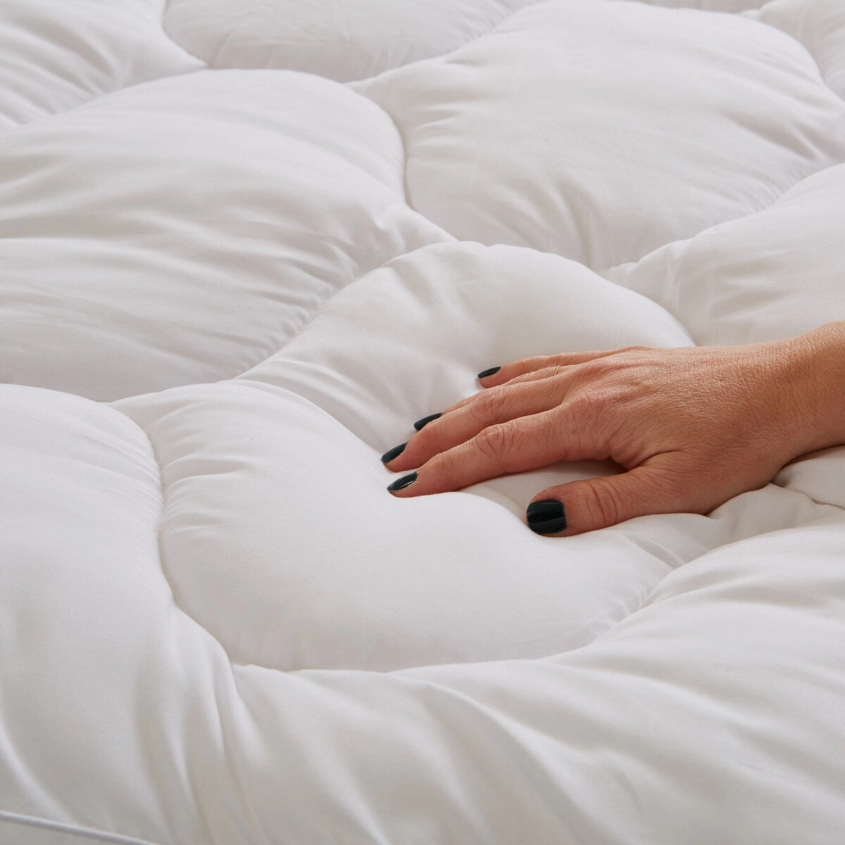 Premium Ultra Soft Comfortable 2" Mattress Topper - White
