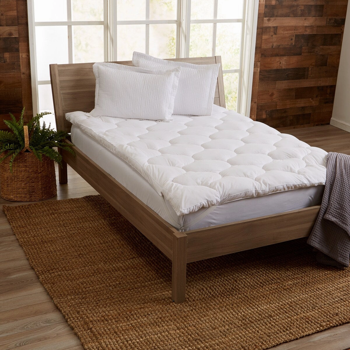 Premium Ultra Soft Comfortable 2" Mattress Topper - White
