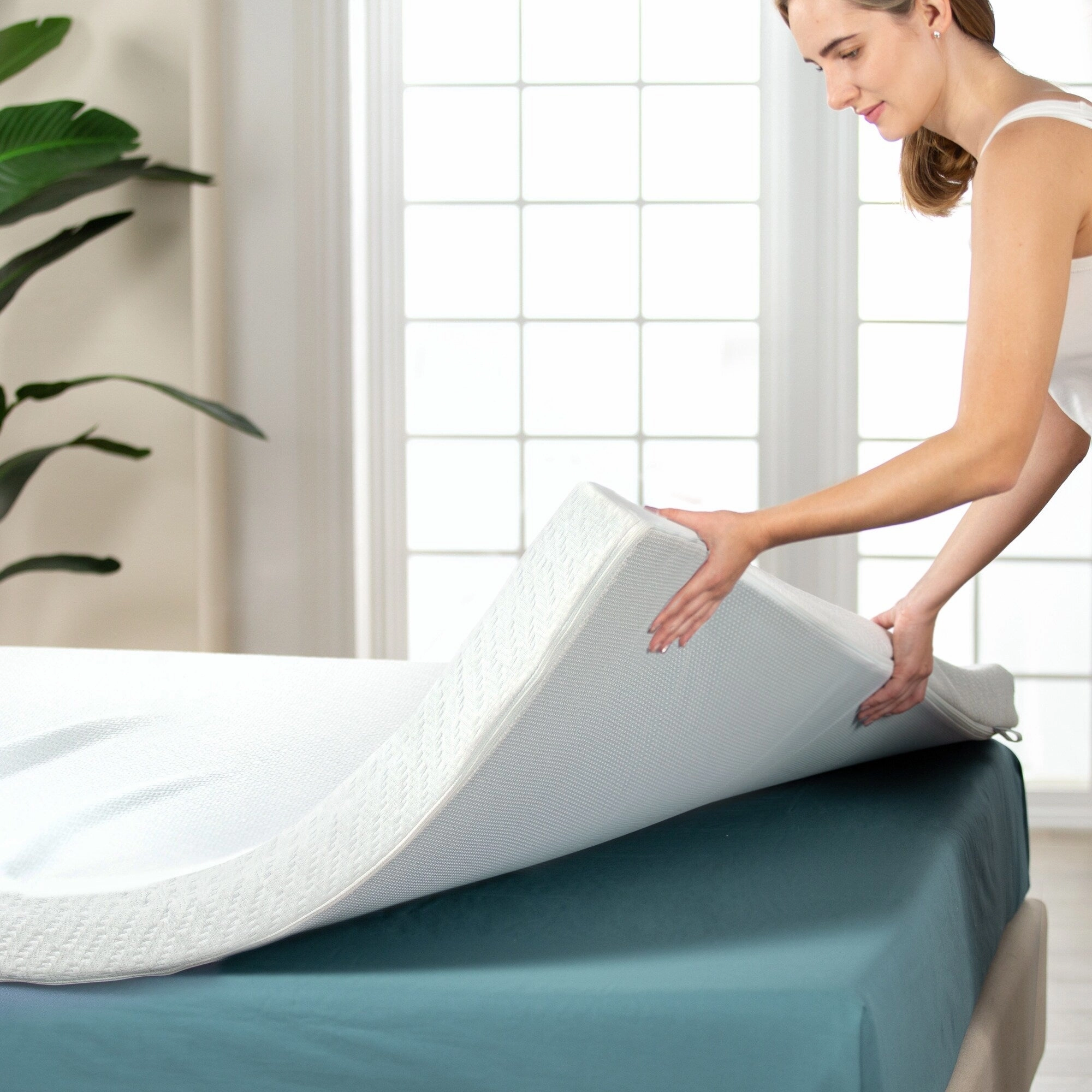 Priage by ZINUS 2 Inch Ultra Cooling Gel Memory Foam Mattress Topper with Cooling Cover - White