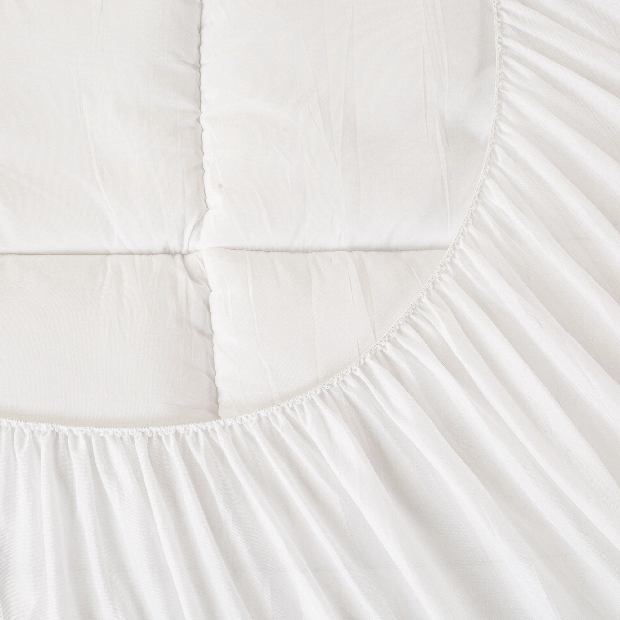 Quilted Mattress Pad  Fitted Elastic Protector, Cover Stretches up to 18 Inches Deep Pocket - Machine Washable Topper - White