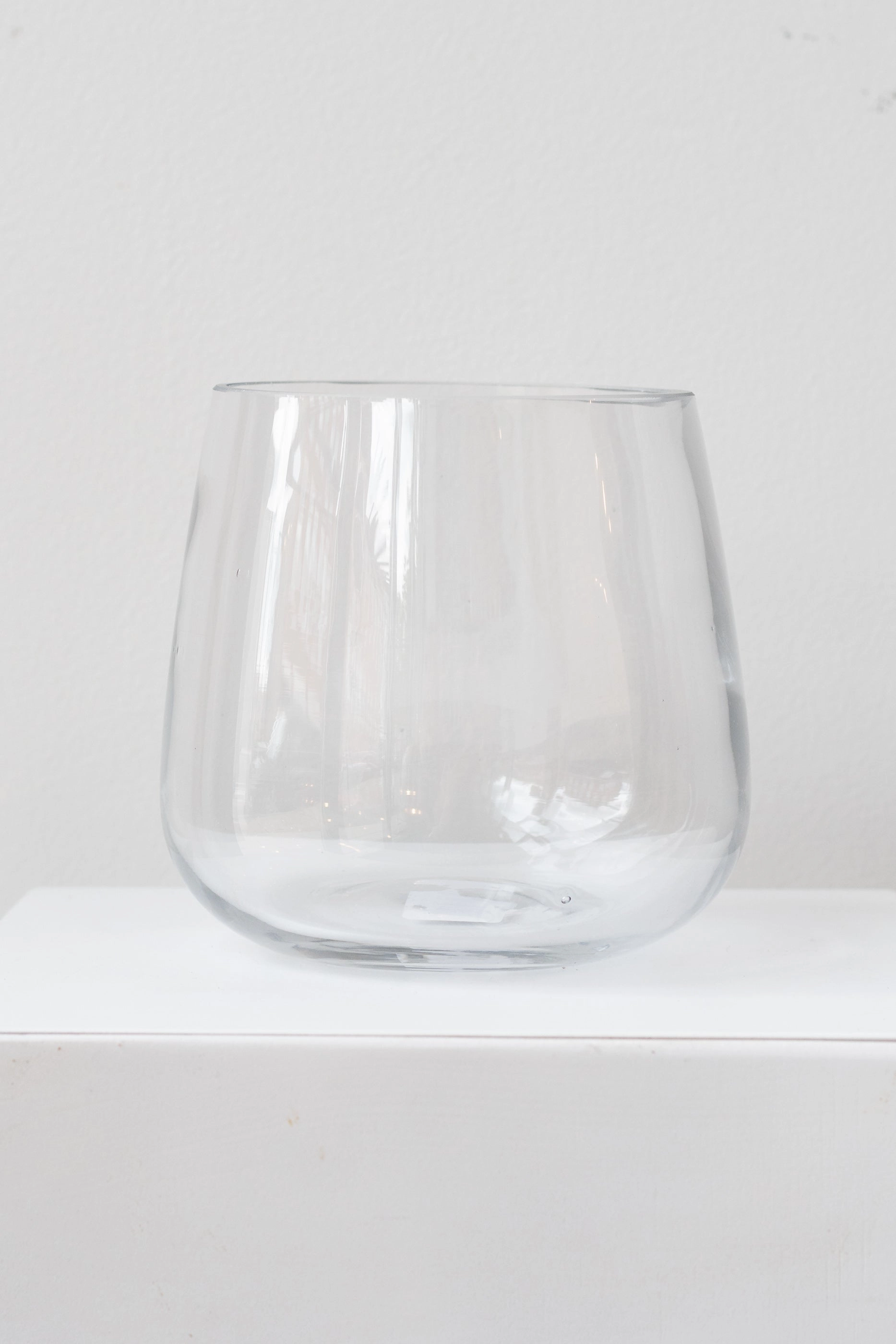 Reverse Taper Round Bottom Vase clear glass 5.5h x 6w Vase,Flower Vase