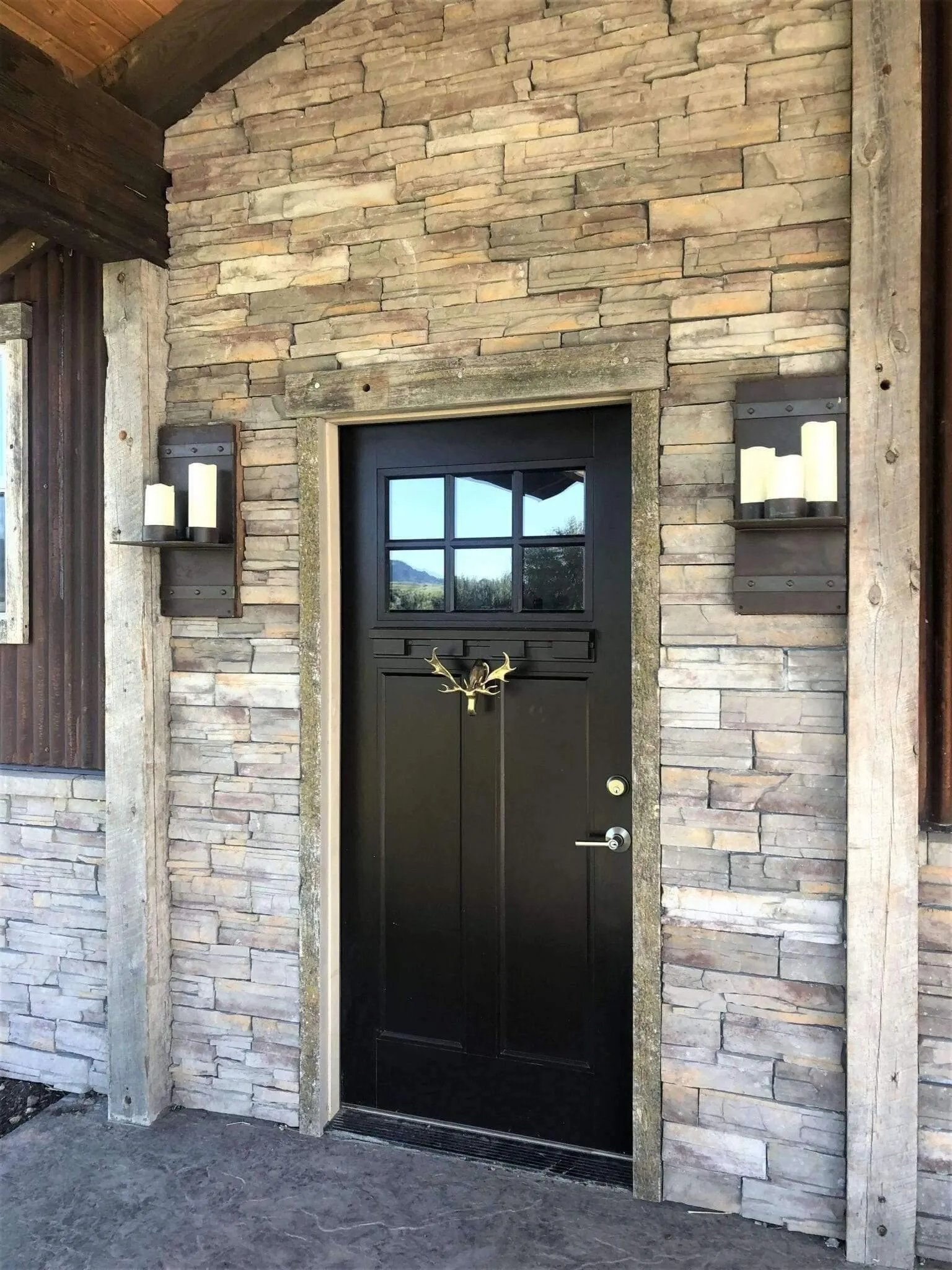 Rustic Iron Plate Outdoor Wall Sconce