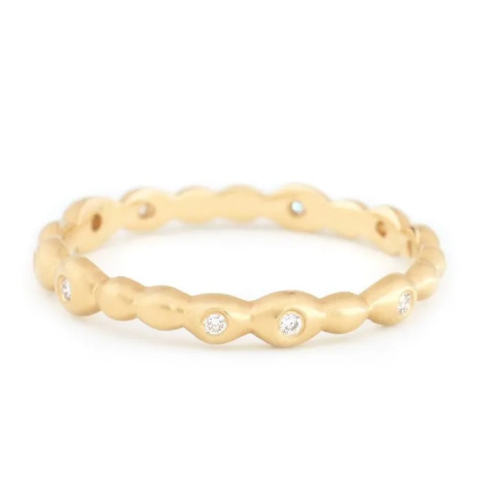 Scattered Diamond Seed Band