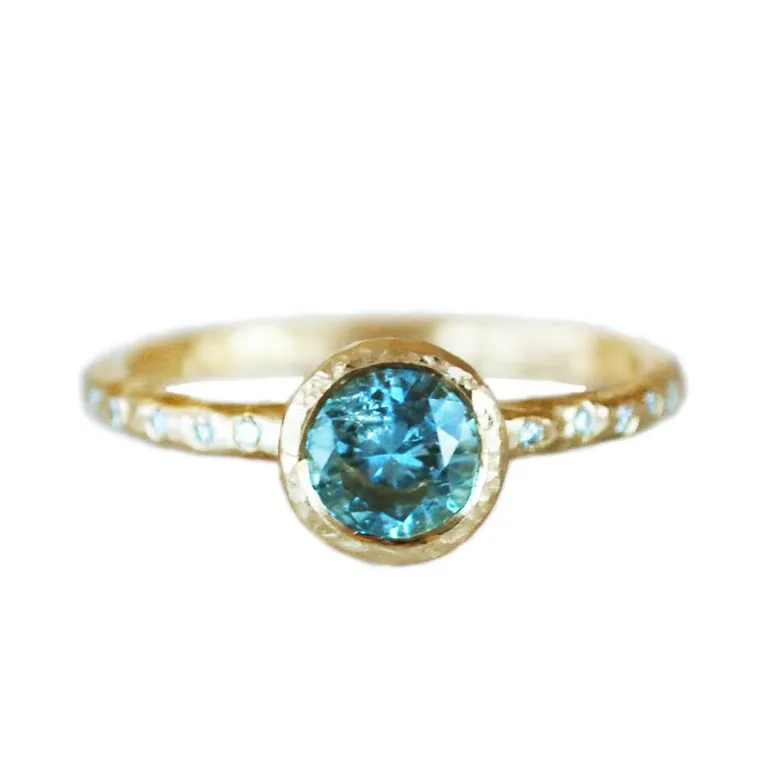 Shimmering Dream Sapphire Solitaire