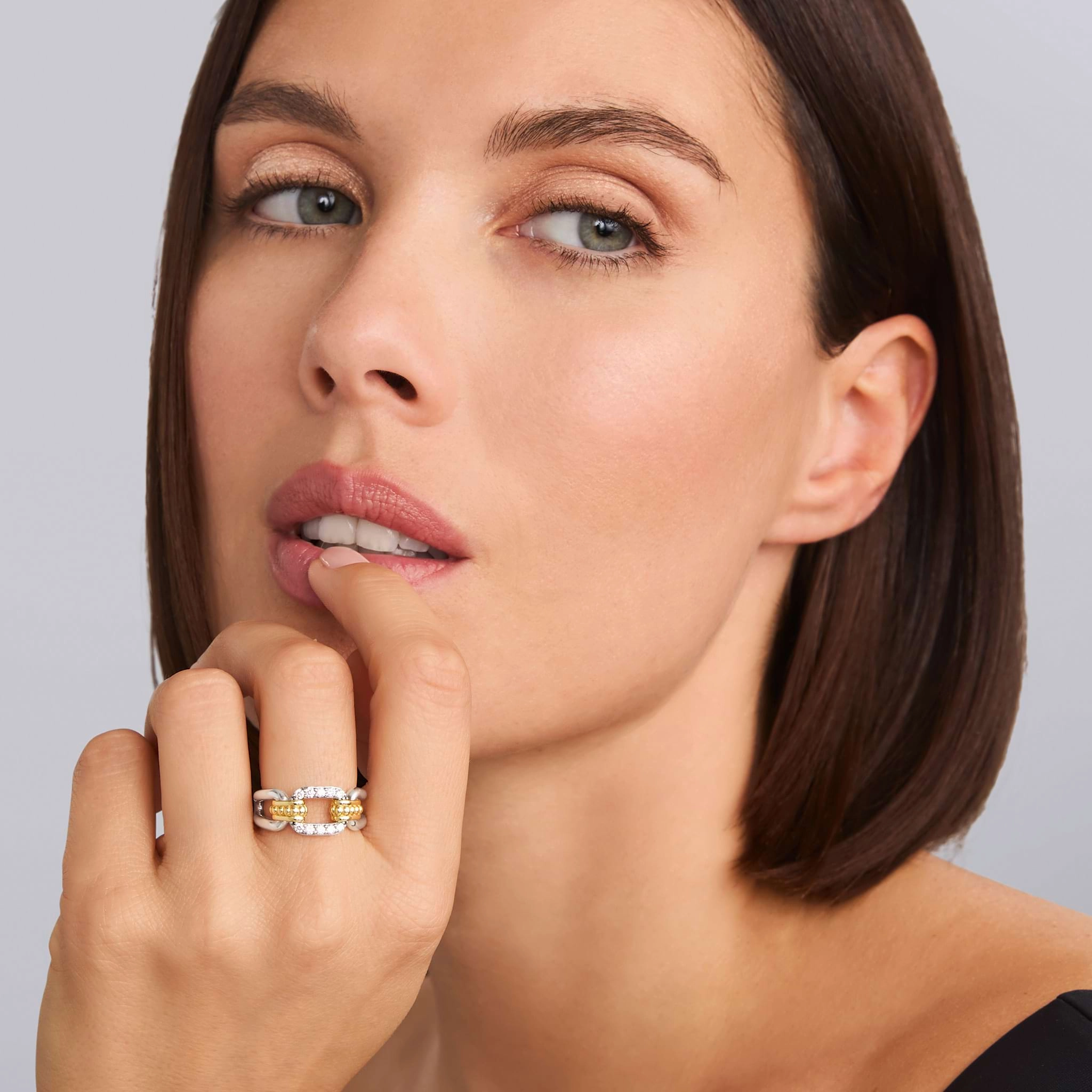 Signature Caviar Two-Tone Link Diamond Ring