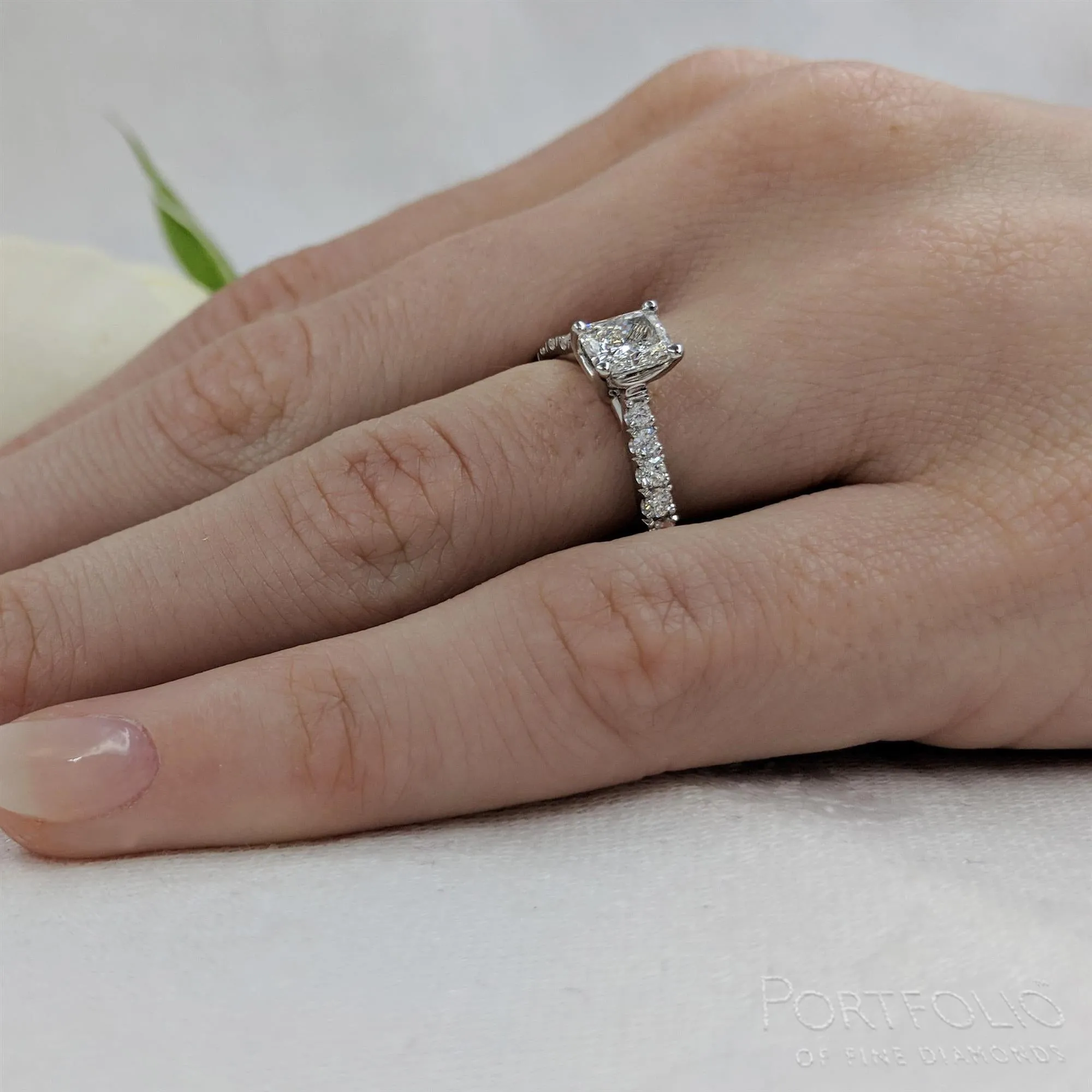 Solitaire 0.70ct F VS2 Diamond Platinum Ring