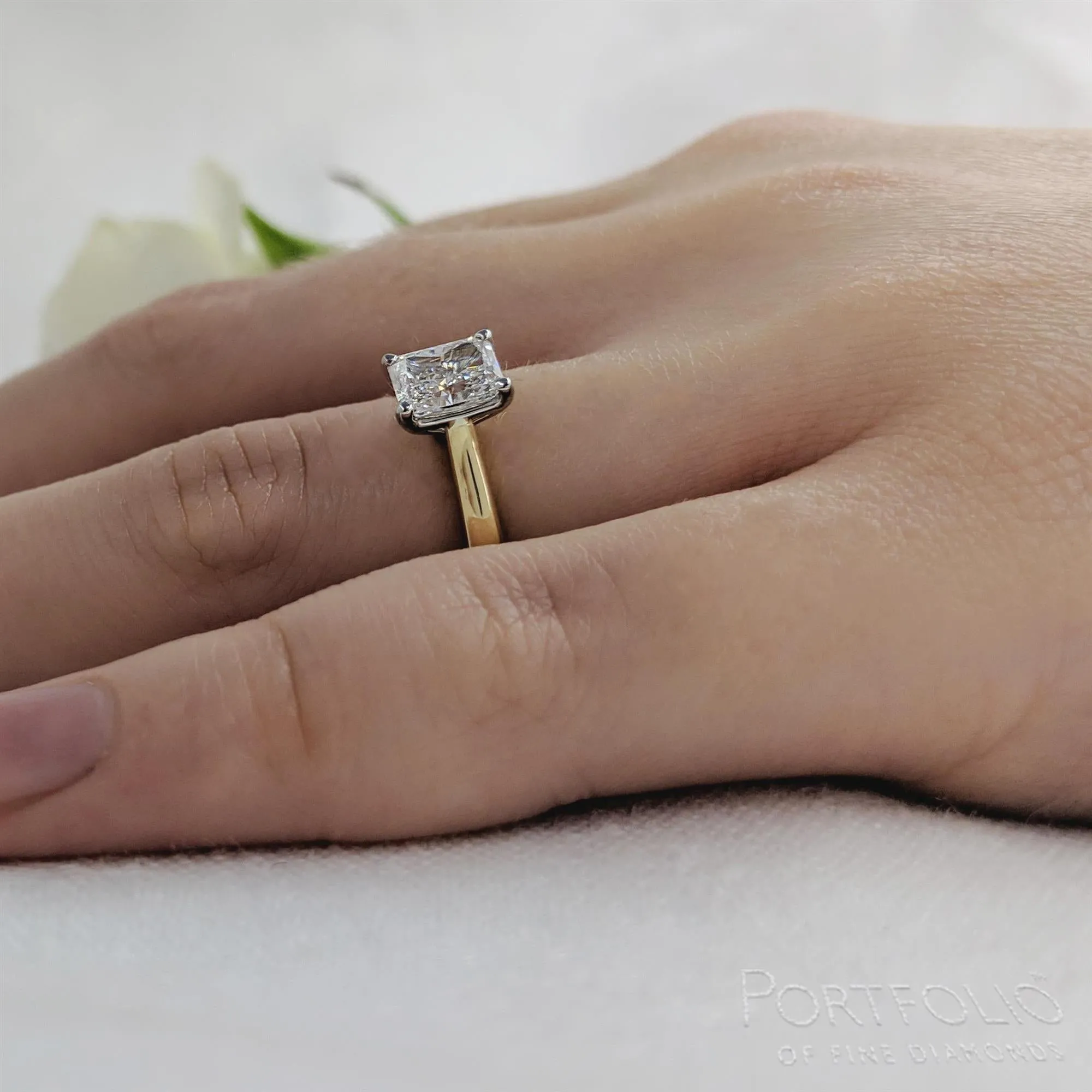Solitaire 0.90ct F VS1 Diamond Yellow Gold/Platinum Ring