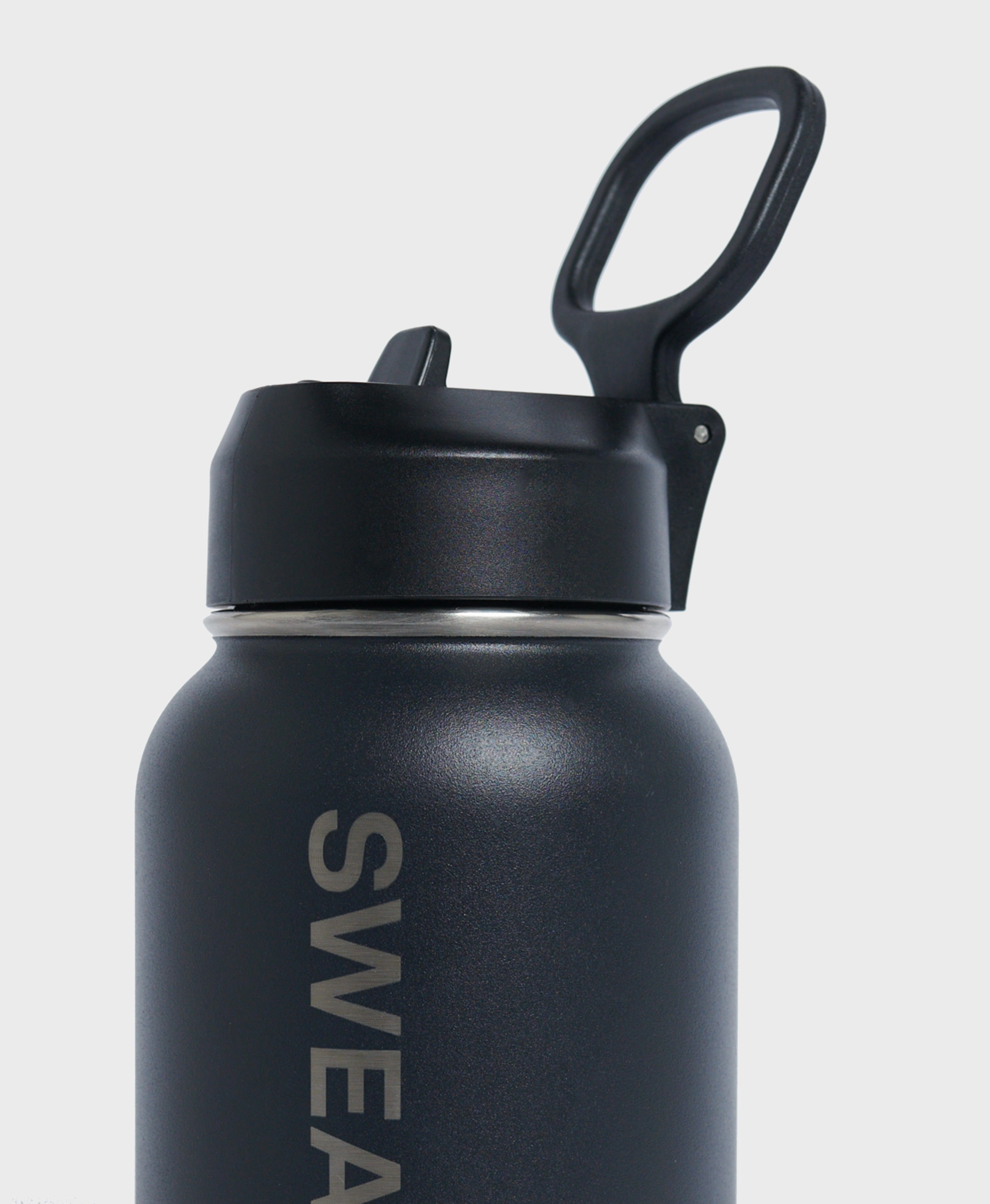 Sweaty Betty Keep It Chill Straw Water Bottle 950ml in Black