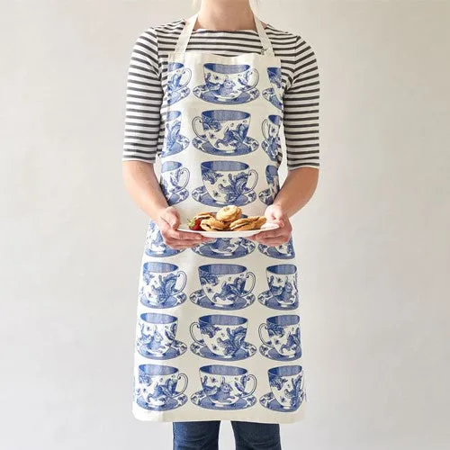 Teacup Apron, 60 x 80cm, White/Delft Blue round coffee table, wooden coffee table