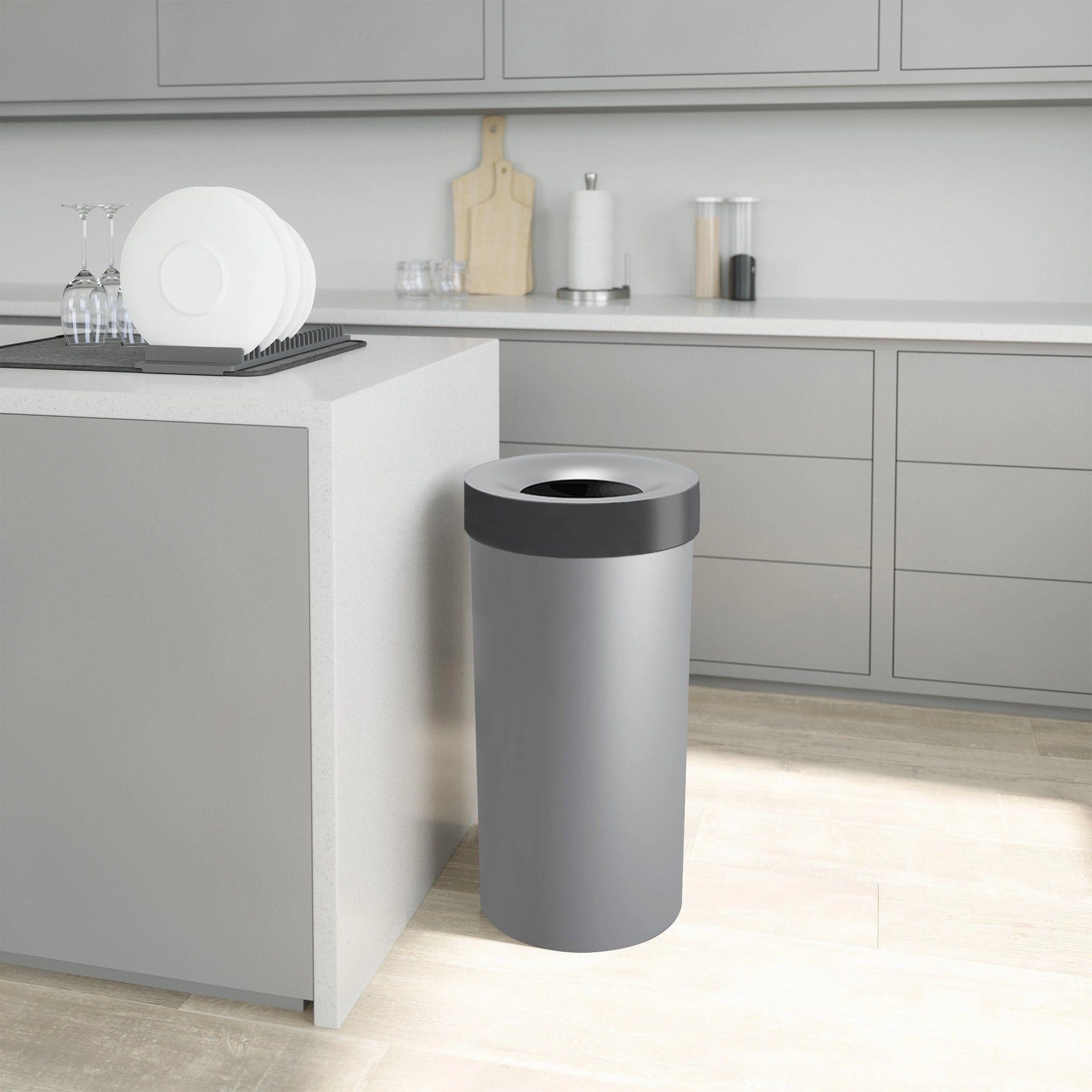 Vento 16.5 Gallon (62L) Trash Can