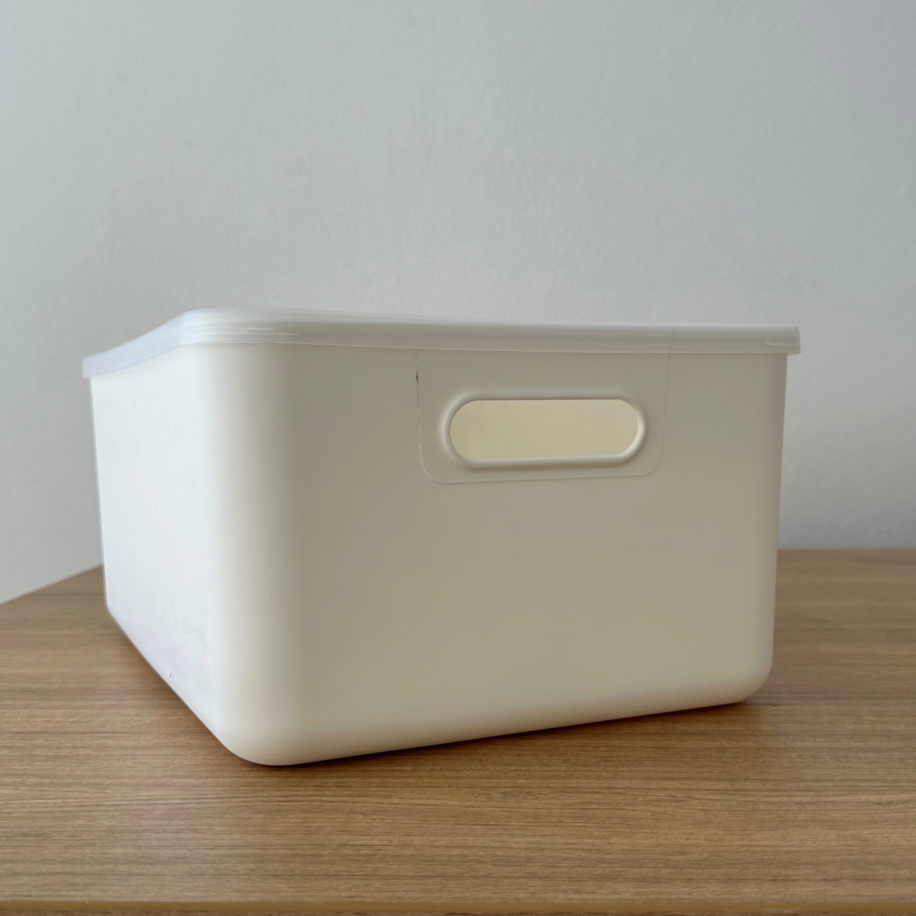 White Storage Container with Plastic Lid - 12 Pack
