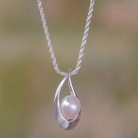 White Symphony Pearl and Silver Pendant Necklace